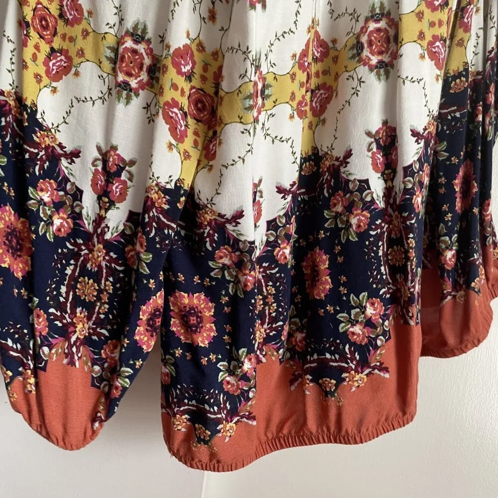 Anthropologie Fall Floral Print Top Size M Button V Neck Fig & Flower Blouse